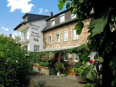 Weingut Klein-Götz & Gästehaus Karola