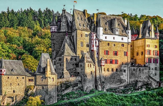 Burg Eltz in der Eifel