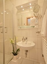 Weingut & Gästehaus Alexanderhof in Leiwen an der Mosel