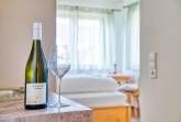 Weingut, Brennerei, Gästehaus und Weinstube Politschek
