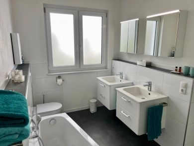 Fewo RheinWein mit Wallbox -ideal zum radeln und wandern - separater Eingang