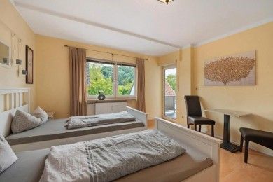 Pension, Ferienwohnungen und Restaurant Golsong
