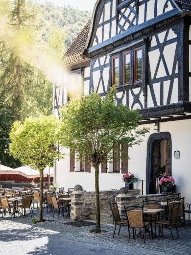 Landgasthof und Landhotel zur Burg Grenzau