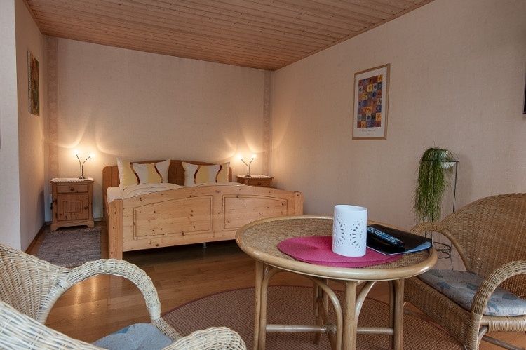 Ferienzimmer ohne BalkonWeinprobe