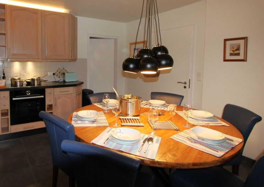 Komplett ausgestattete Küche