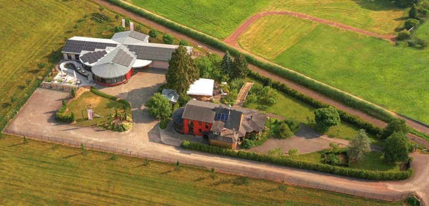 Weingut - Winzercafé - Gästehaus Görgen - optimaler Startpunkt zum Maare-Mosel-Radweg