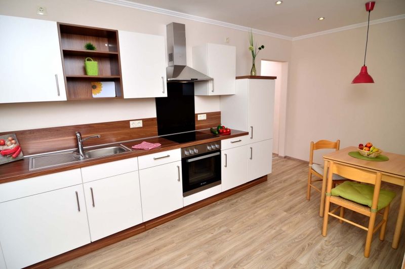 Ferienwohnung 2                                                                    Doppelzimmer                                                                 Doppelzimmerr 3 (unter dem Dach) 