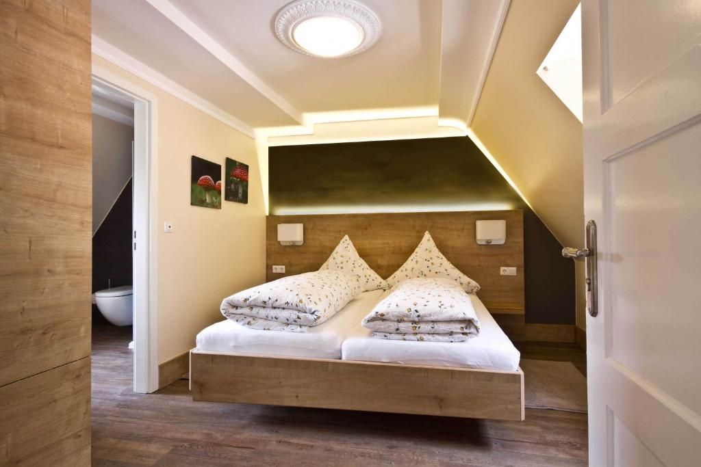 Gutsschänke St. Annaberg - Gästezimmer, Vinothek, Weingut Sankt Annagut - Urlaub auf dem höchstgelegenen Weingut der Pfalz