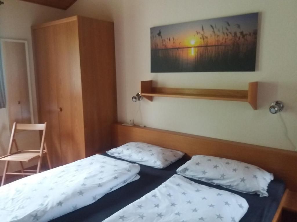 Schlafzimmer 2