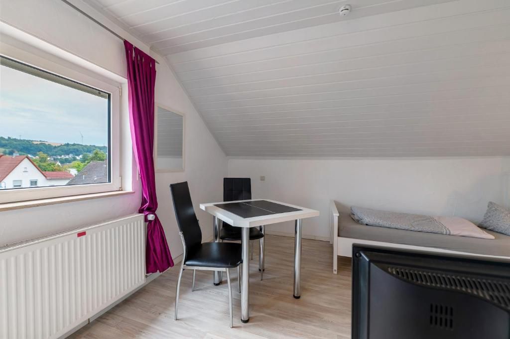 Pension, Ferienwohnungen und Restaurant Golsong