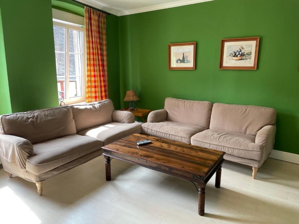 Mosel Ferienwohnung im Weingut Borchert – Springiersbacher Hof