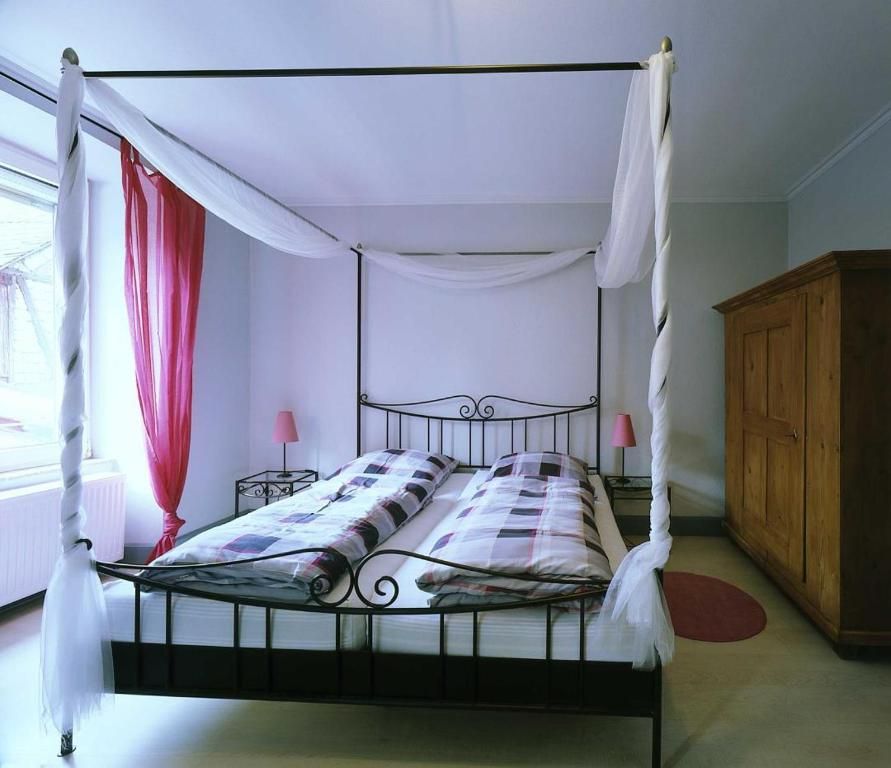 Mosel Ferienwohnung im Weingut Borchert – Springiersbacher Hof