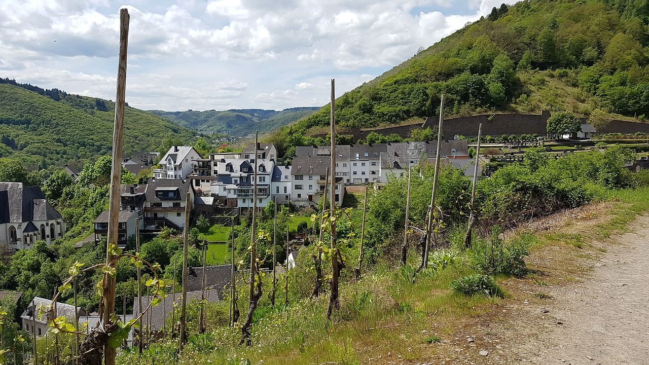 Hotels, Campingplätze und Ferienwohnungen in Klotten