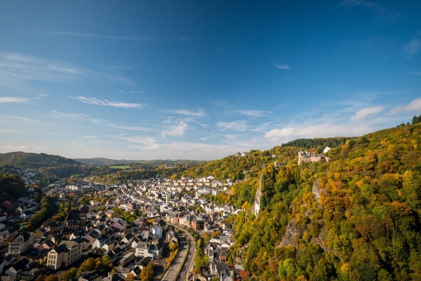 Aussicht auf Oberstein im Herbst